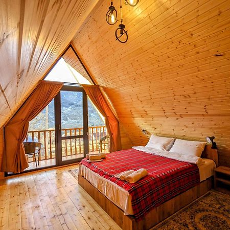 Cottage Caucasus كازباجي المظهر الخارجي الصورة