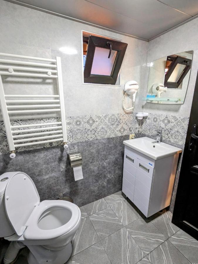 Cottage Caucasus كازباجي المظهر الخارجي الصورة