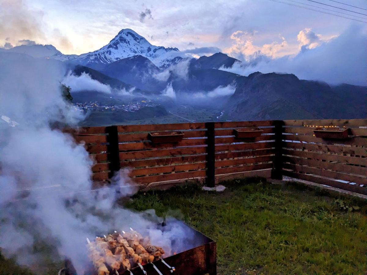 Cottage Caucasus كازباجي المظهر الخارجي الصورة
