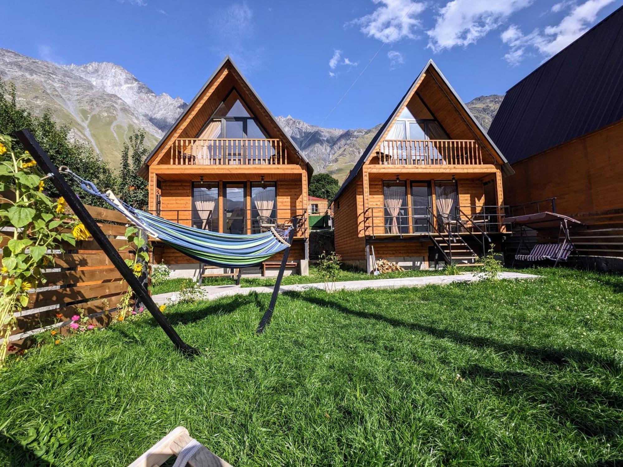 Cottage Caucasus كازباجي المظهر الخارجي الصورة